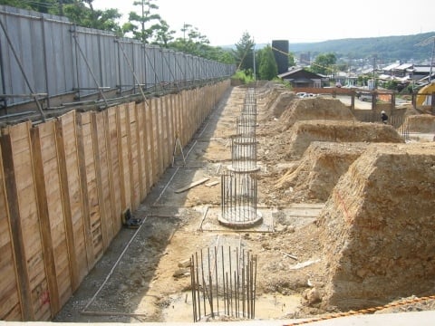 基礎工事のすすむ「千寿の里西小田建設工事」の現場