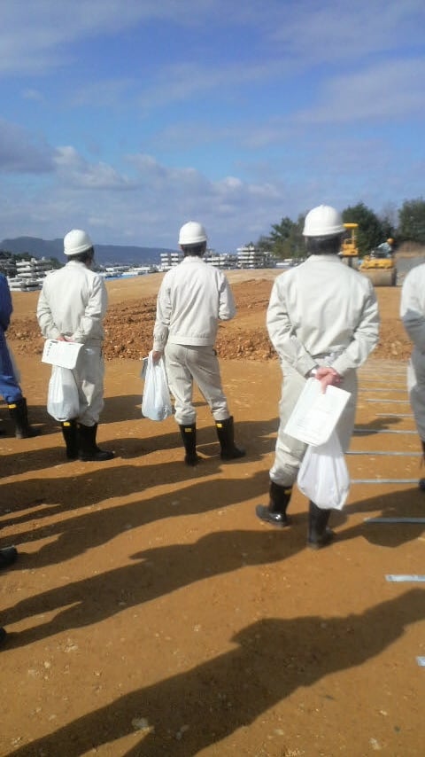 多治見市内土木工事を見学する一行